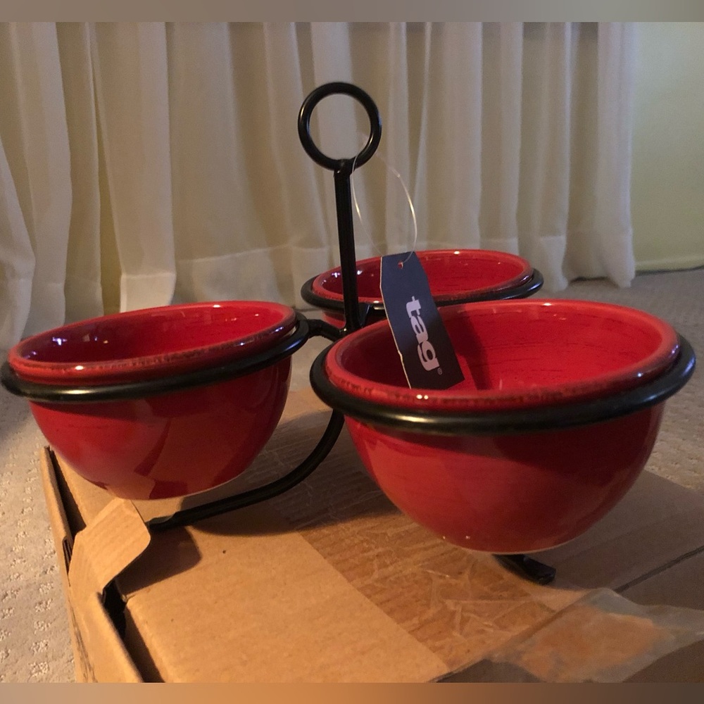 Tag Red Ceramic Serving Bowls with Stand